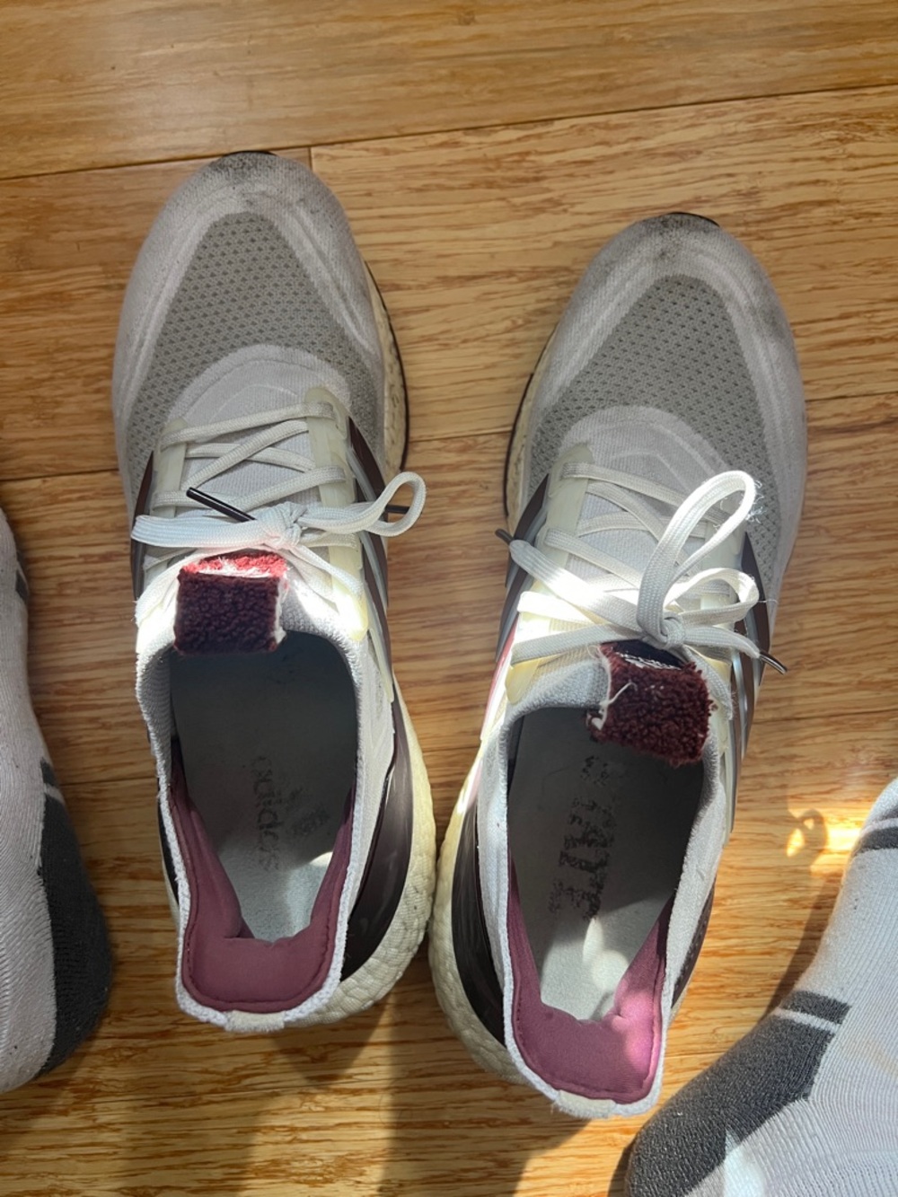 Used gym shoes (Adidas) - Picture 2 of 6